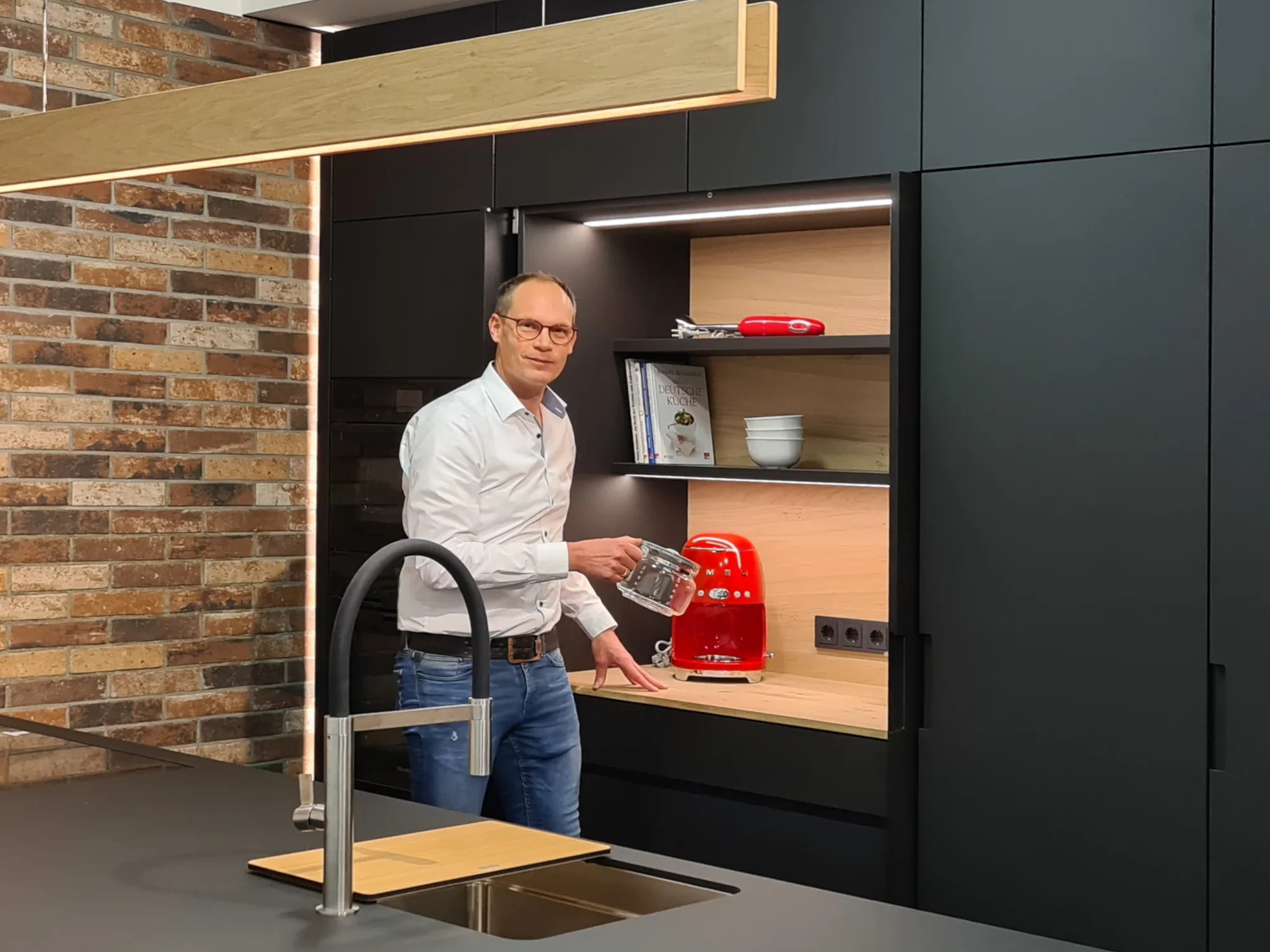 Frank Klocke im Showroom