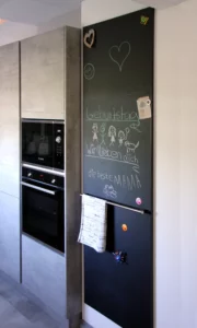 KLOCKE magnetische Kreidetafel mit Handtuchhalter 3