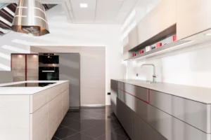 KLOCKE Ausstellungskueche Edelstahlarbeitsplatte Fenix grau 2