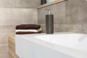 KLOCKE_Badmoebel_Ausstellung_Corianbecken_grifflos (5)