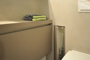 KLOCKE_WC-Bürstenschrank_flächenbündig