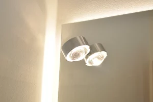 Klocke_spiegelleuchte_puk